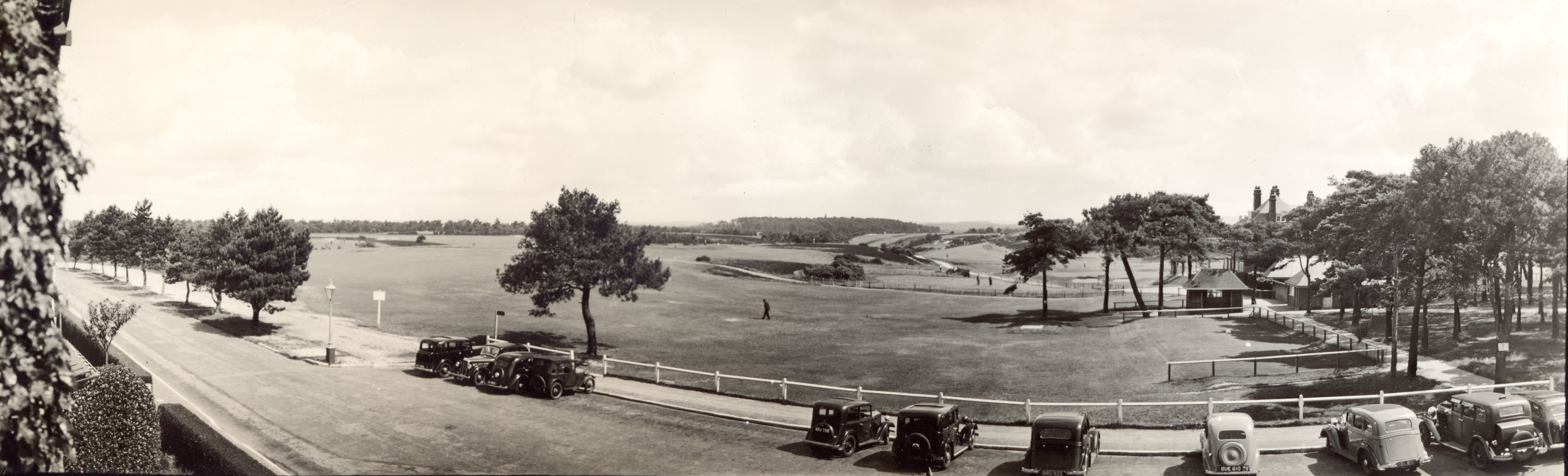 Black and white photo of Queens Park